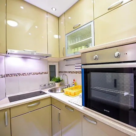 Sweet House Politika *