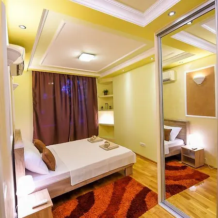 Sweet House Politika *