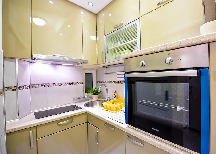 Sweet House Politika *